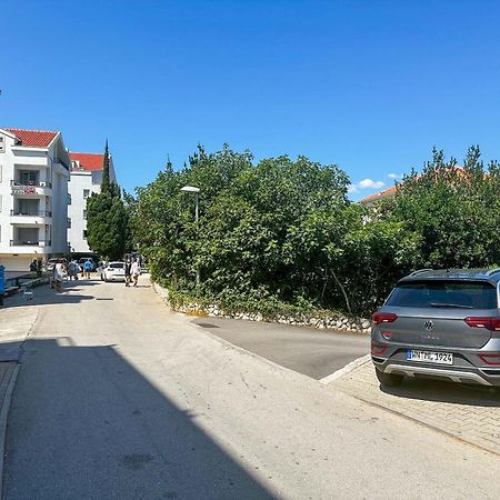 Beachfront Apartments Providenca With Free Parking Макарска Екстериор снимка
