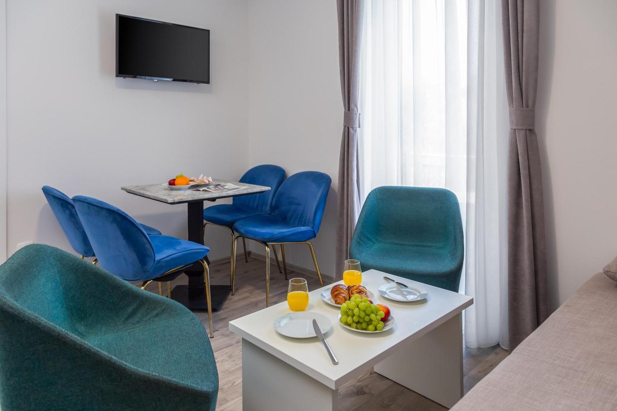 Beachfront Apartments Providenca With Free Parking Макарска Екстериор снимка