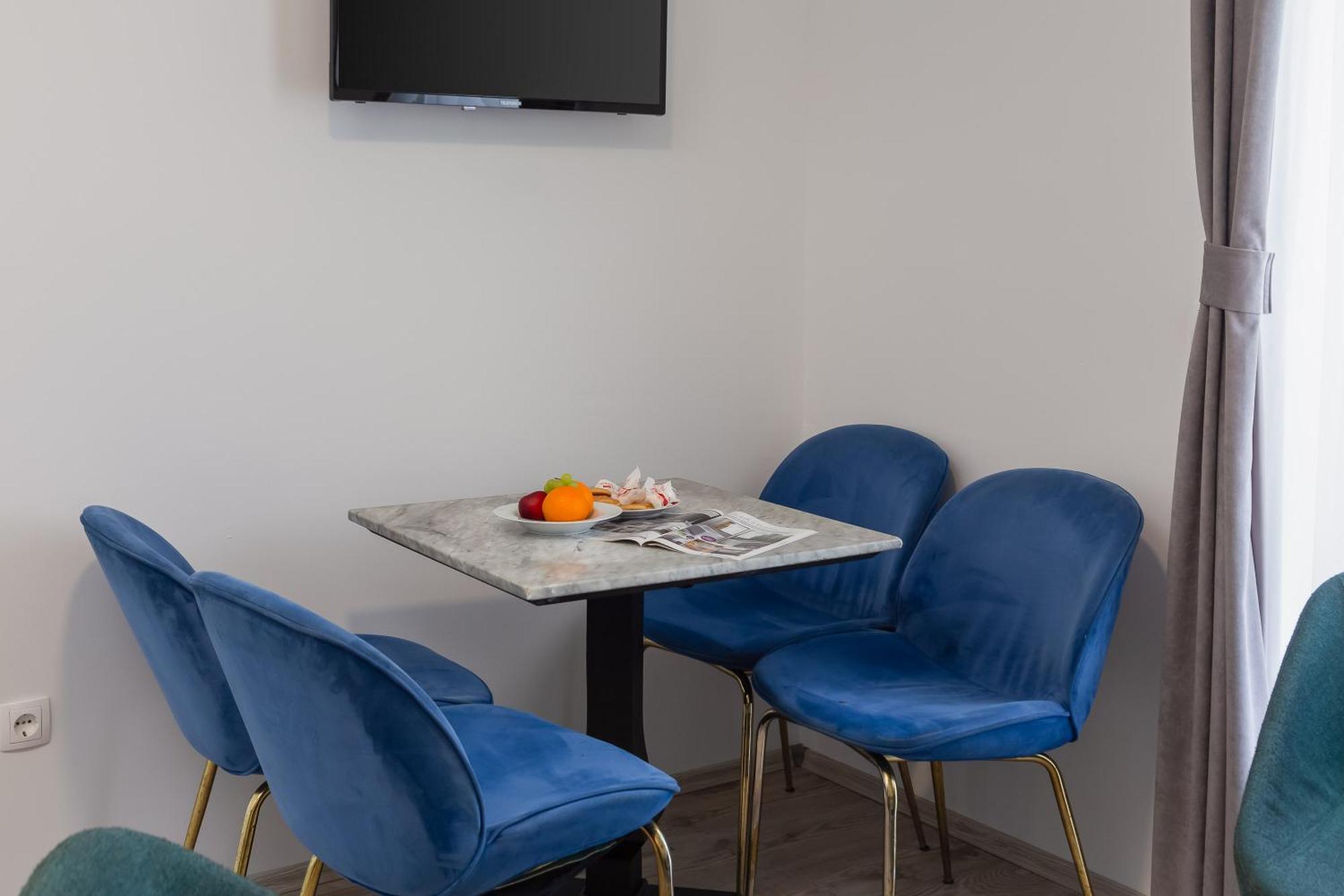 Beachfront Apartments Providenca With Free Parking Макарска Екстериор снимка
