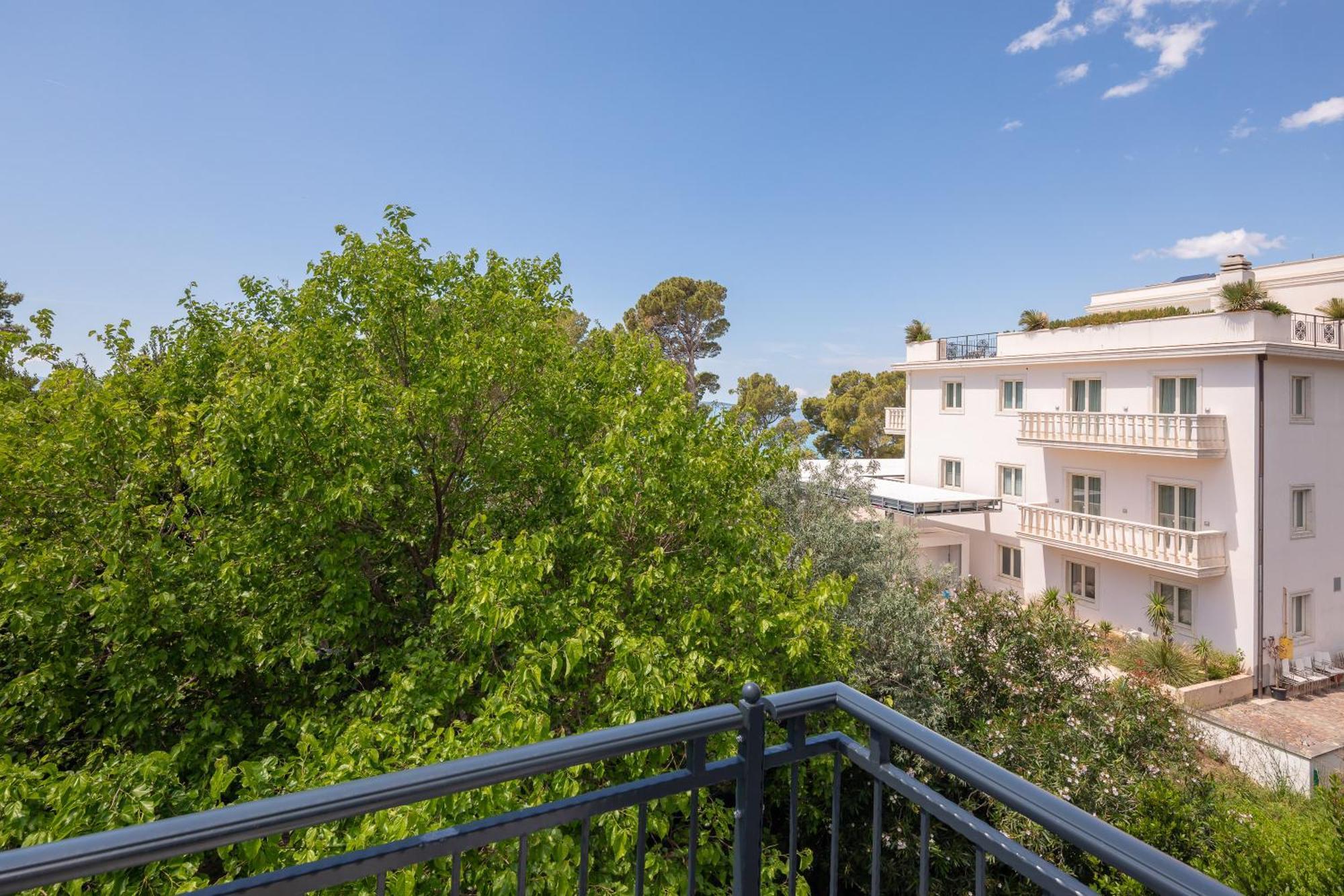 Beachfront Apartments Providenca With Free Parking Макарска Стая снимка