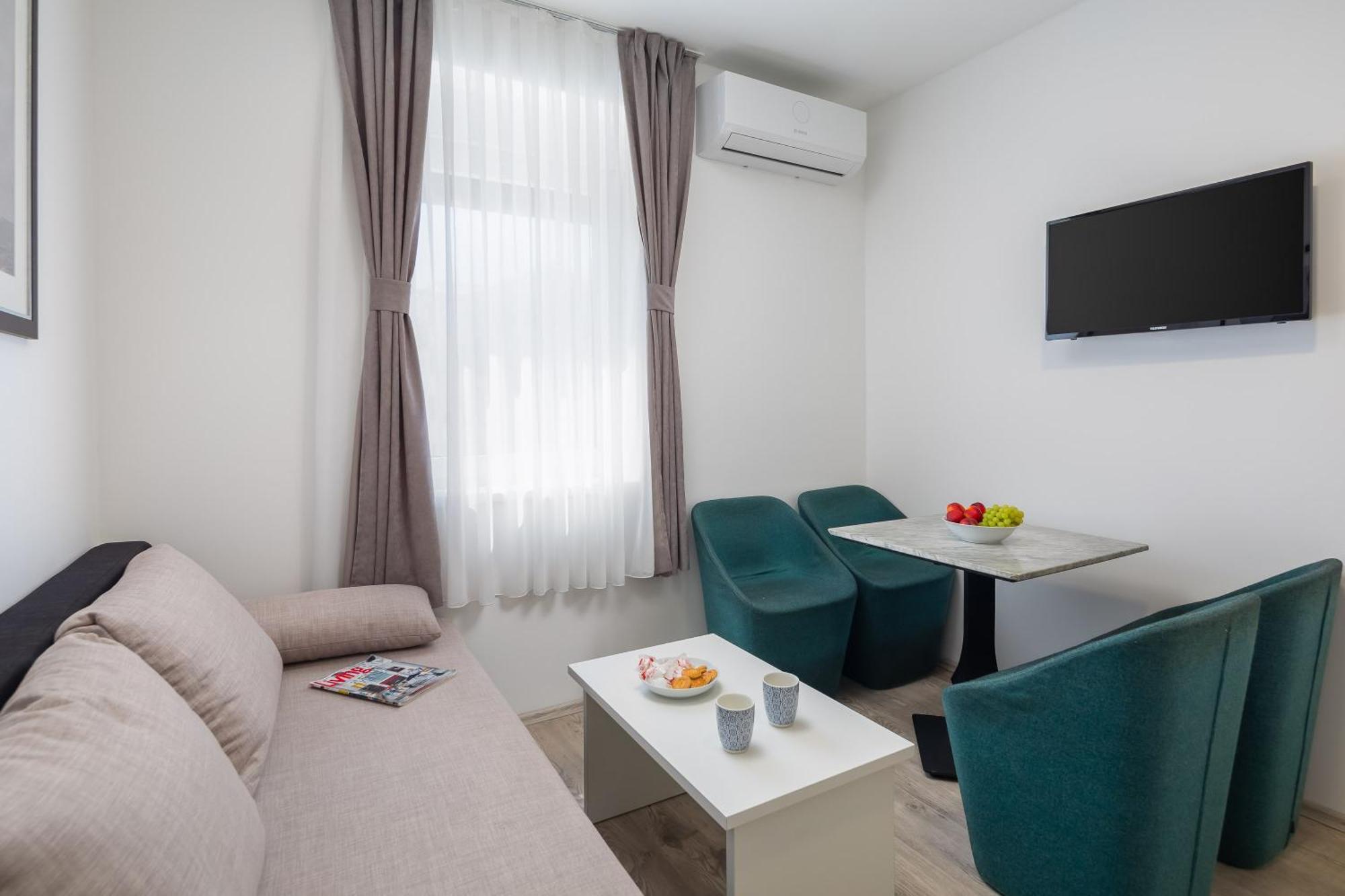 Beachfront Apartments Providenca With Free Parking Макарска Екстериор снимка