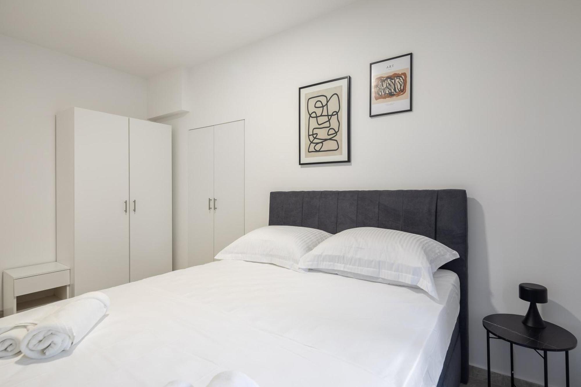 Beachfront Apartments Providenca With Free Parking Макарска Стая снимка