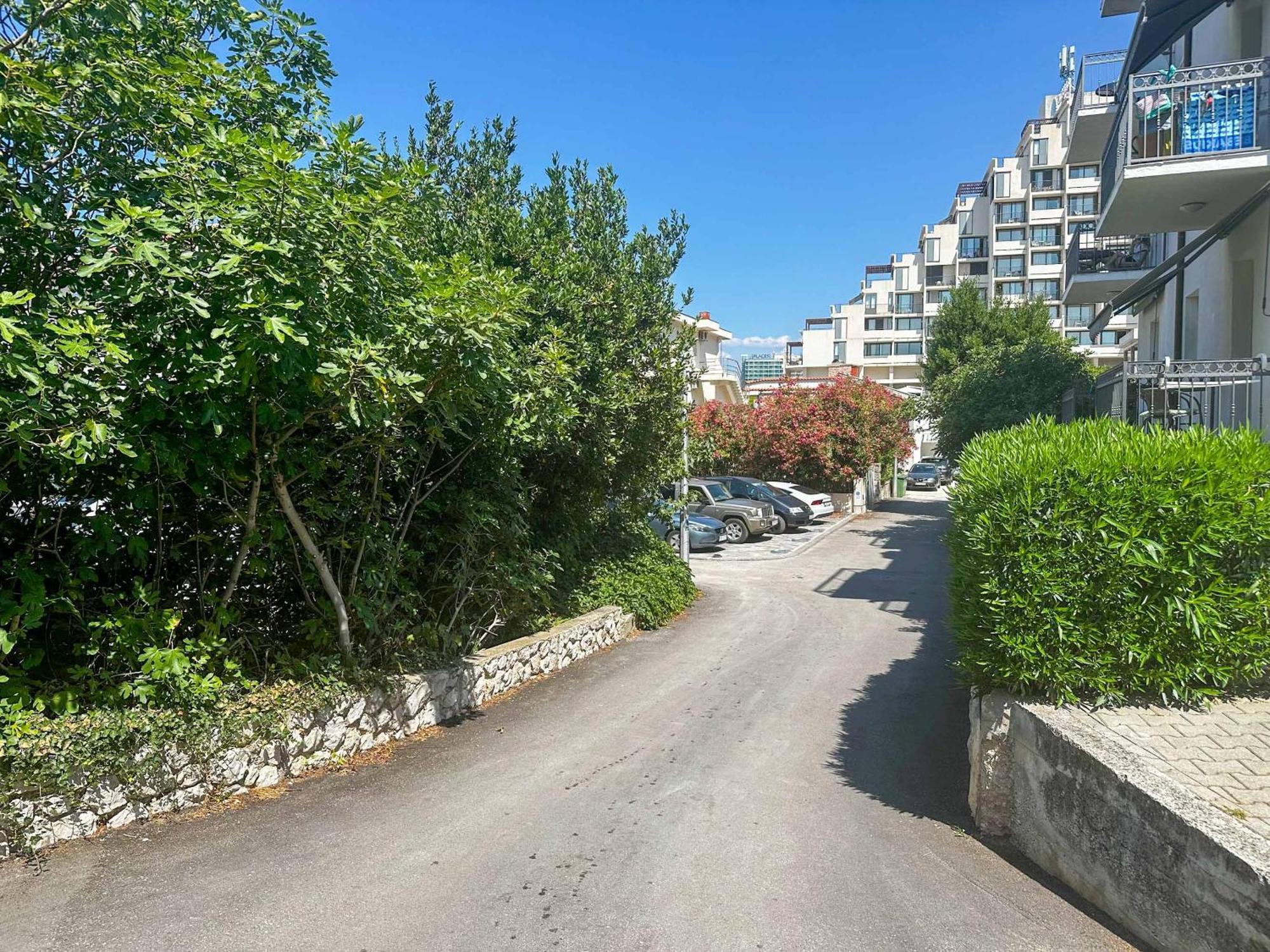 Beachfront Apartments Providenca With Free Parking Макарска Екстериор снимка